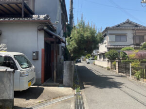 空き家の実家の植木について近隣からの苦情があったため、松、キンモクセイ、南天、モチノキを伐採｜大阪府岸和田市