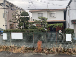 空き家の庭木を年末繁忙期にすき間時間を利用して剪定・伐採｜大阪府松原市